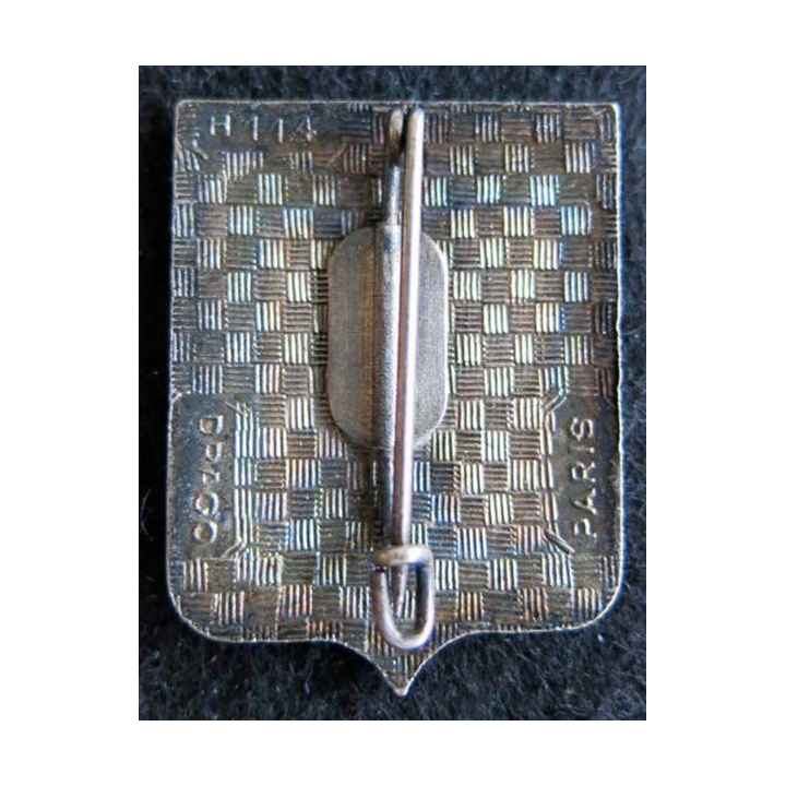 110° RI : insigne métallique du 110° régiment d'infanterie de fabrication Drago Paris H. 114 en émail boléro oblong