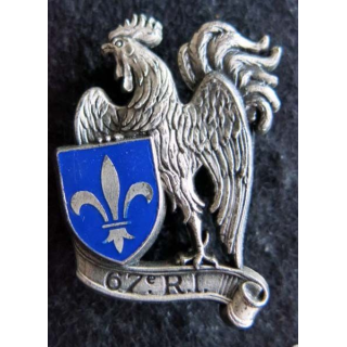 67° RI : insigne métallique du 67° régiment d'infanterie de fabrication Delsart Sens H. 551
