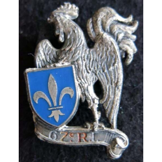 67° RI : insigne métallique du 67° régiment d'infanterie de fabrication Delsart Sens H. 551
