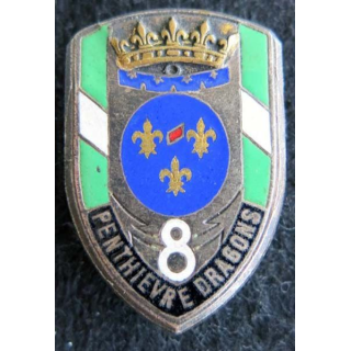 8° RD : insigne métallique du 8° régiment de dragons de fabrication Drago H. 172 en émail bandes blanches