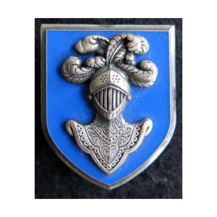 EAABC : insigne métallique de l'école d'application de l'arme blindée cavalerie de Saumur de fabrication Delsart H. 603