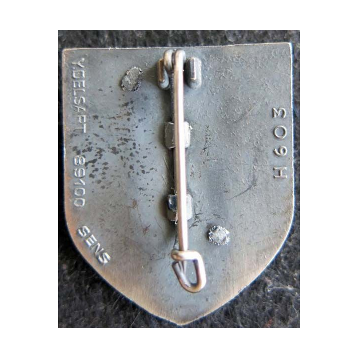 EAABC : insigne métallique de l'école d'application de l'arme blindée cavalerie de Saumur de fabrication Delsart H. 603