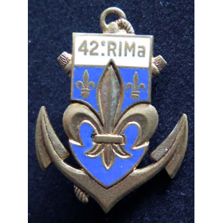 42° RIMa : Insigne métallique du 42° Régiment d'Infanterie de Marine de fabrication DRAGO PARIS G. 2081 en émail
