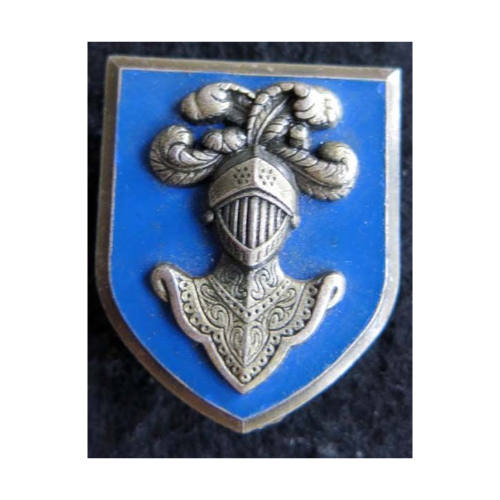 EAABC : insigne métallique de l'école d'application de l'arme blindée cavalerie de Saumur de fabrication Delsart H. 603