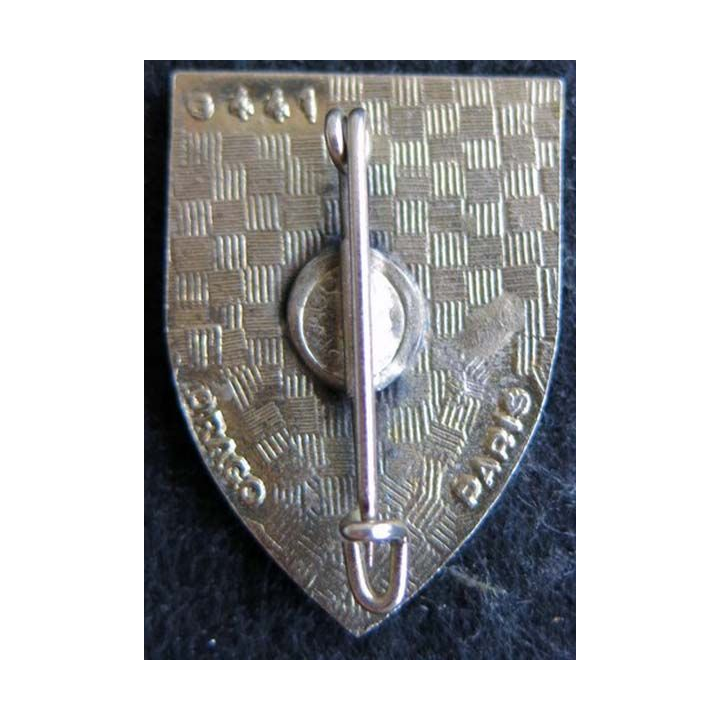 4° RH : insigne métallique du 4° régiment de hussards de fabrication Drago Paris G. 441 en émail