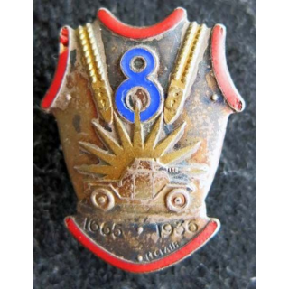 8° RC : insigne métallique du 8° régiment de cuirassiers petit modèle de fabrication Arthus Bertrand H. 167 poinçon en émail