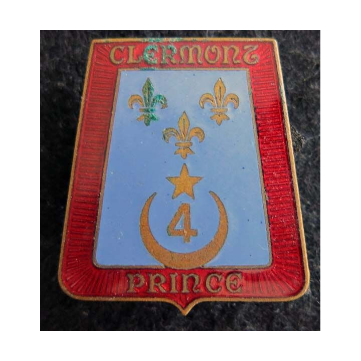 4° RCH : insigne métallique du 4° régiment de chasseurs Clermont Prince de fabrication Drago G. 1144 en émail