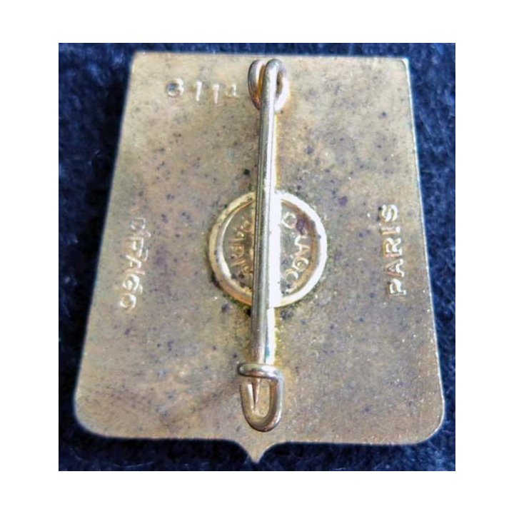 4° RCH : insigne métallique du 4° régiment de chasseurs Clermont Prince de fabrication Drago G. 1144 en émail