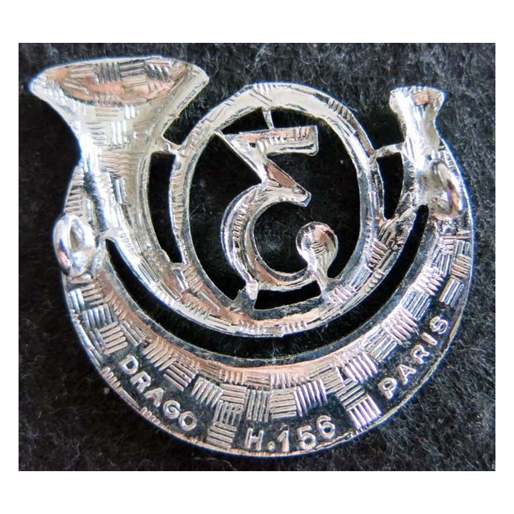 3° RCA : insigne métallique du 3° régiment de chasseurs d'Afrique  Drago H. 156 devise gravée chromé