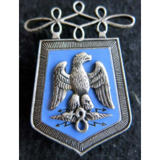8° RH : insigne métallique du 8° régiment de hussards de fabrication Andor en émail