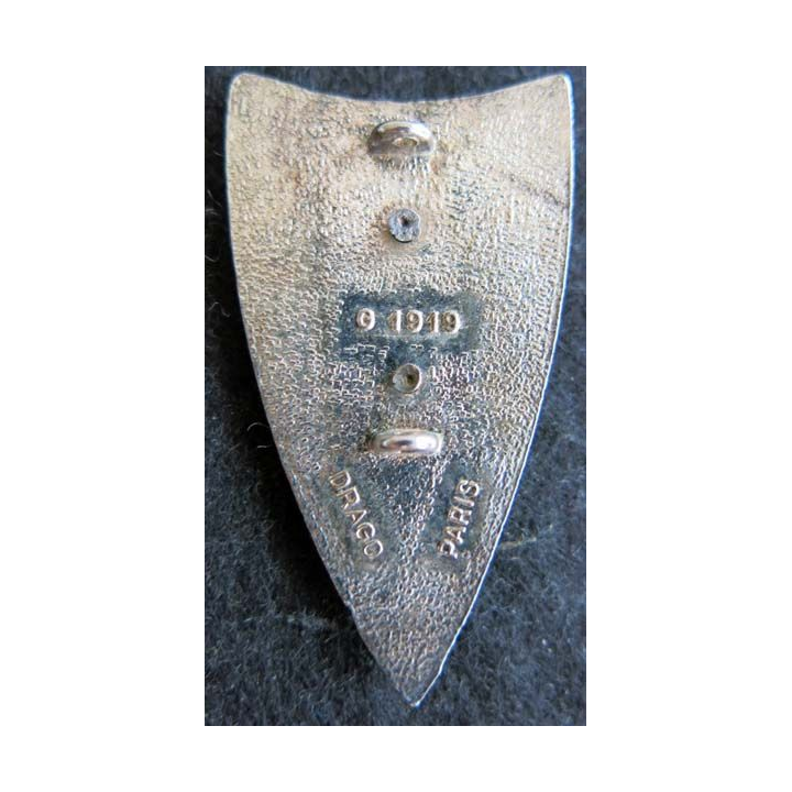 1-11° RC : insigne métallique du CIABC  1-11° régiment de cuirassiers de fabrication Drago Paris G. 1919