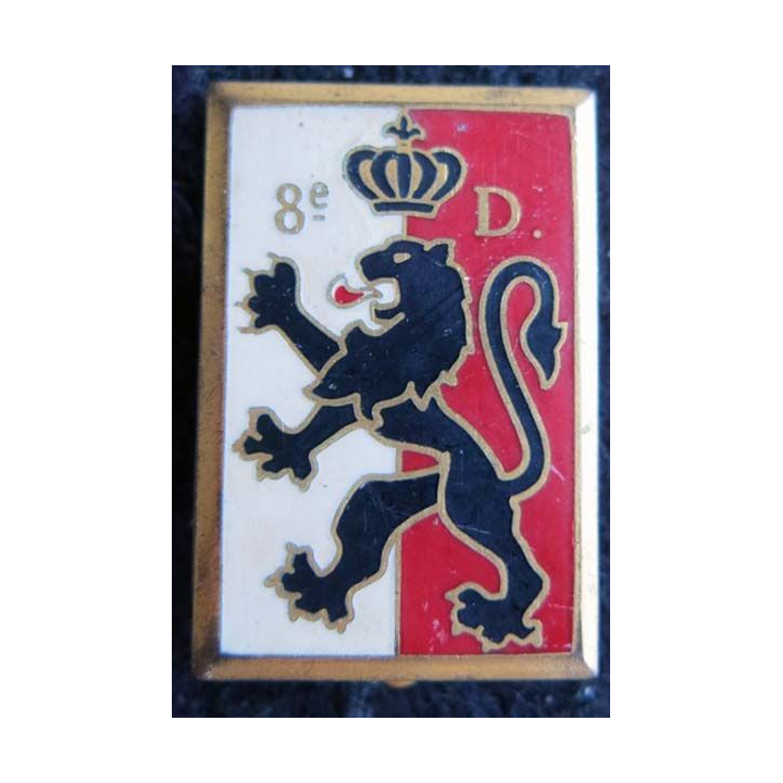8° DI : insigne métallique de la 8° division d'infanterie de fabrication Drago G. 1881
