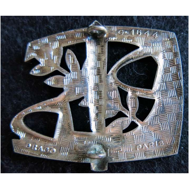 CDP : Insigne de béret de la compagnie diffusion production Drago Paris G. 1644 lettre P ajouré