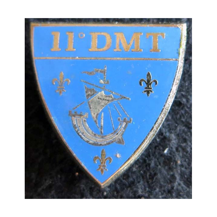 11° DMT : Insigne métallique de la 11° division militaire territoriale Drago G. 2577