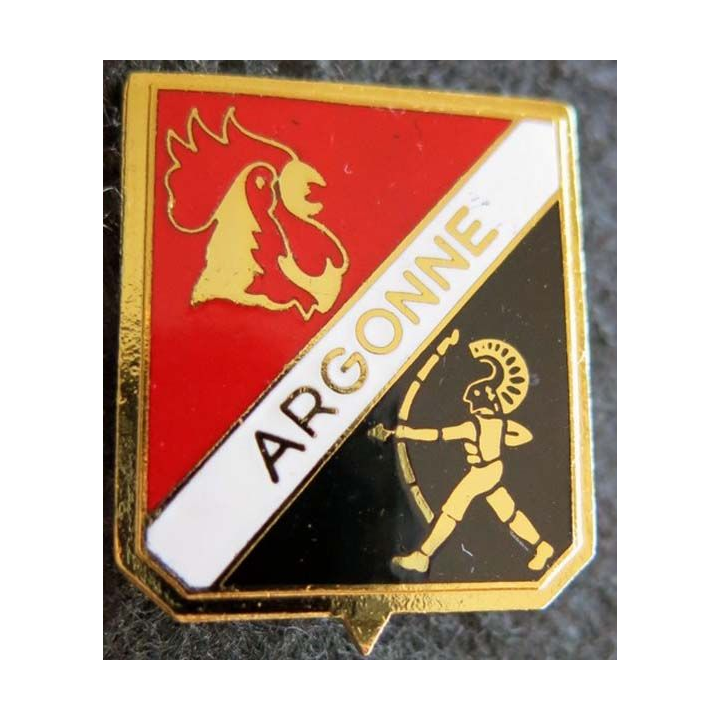 EC 02-007 : insigne métallique de l'escadron de chasse 02 - 007 Argonne en émail
