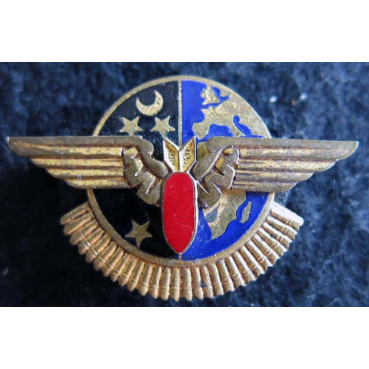 BA 102 : insigne métallique de la base aérienne 102 Drago en émail sans attache