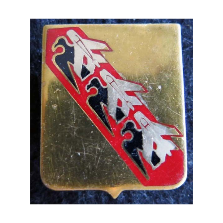 BA 133 : insigne métallique de la base aérienne 133 de Nancy Ochey de fabrication Drago A. 871