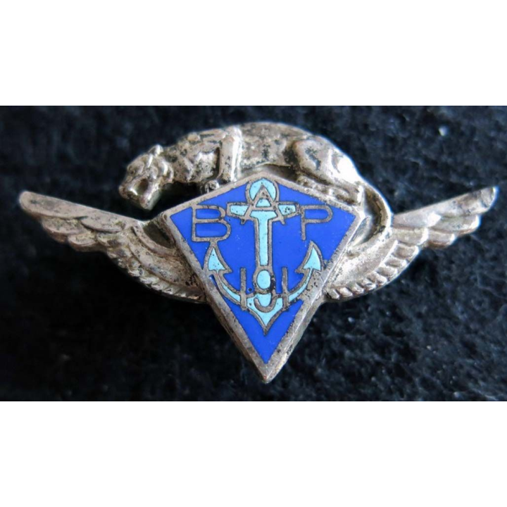BAP 191 : insigne métallique de la base aérienne principale 191, TAN SON NHUT de fabrication Augis en émail