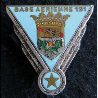 BA 121 : insigne métallique de la base aérienne 121 d'Essey les Nancy en émail de fabrication Drago A. 510