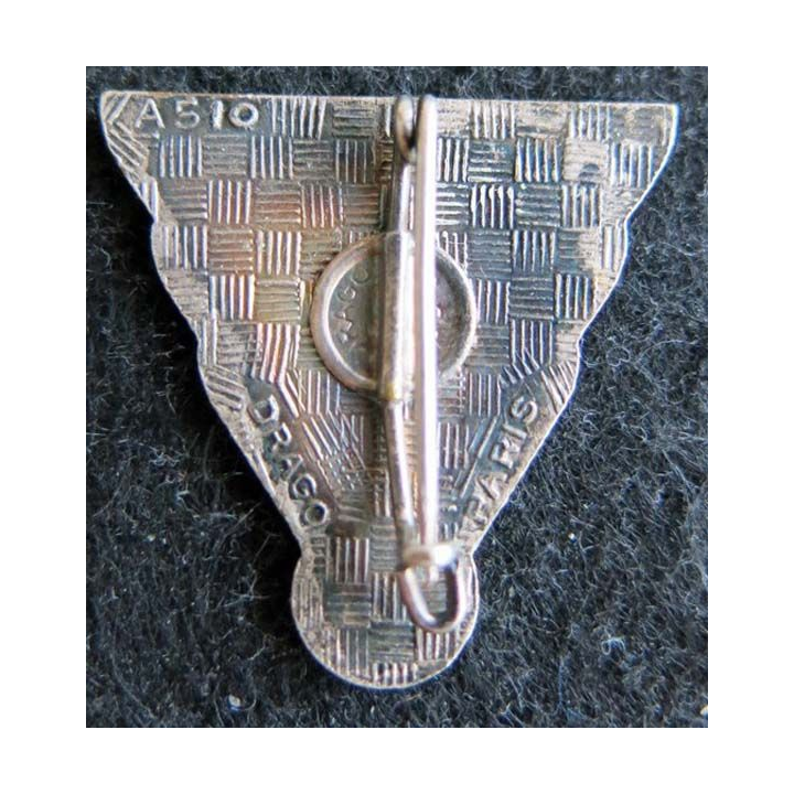 BA 121 : insigne métallique de la base aérienne 121 d'Essey les Nancy en émail de fabrication Drago A. 510