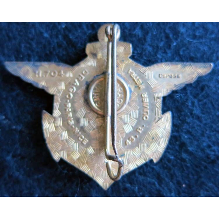 BMO : insigne métallique de la base militaire d'Oran fabrication Drago O.M H. 704 émail