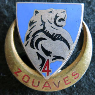 4° RZ : insigne métallique du 4° régiment de zouaves de fabrication Drago Paris H. 372 en émail