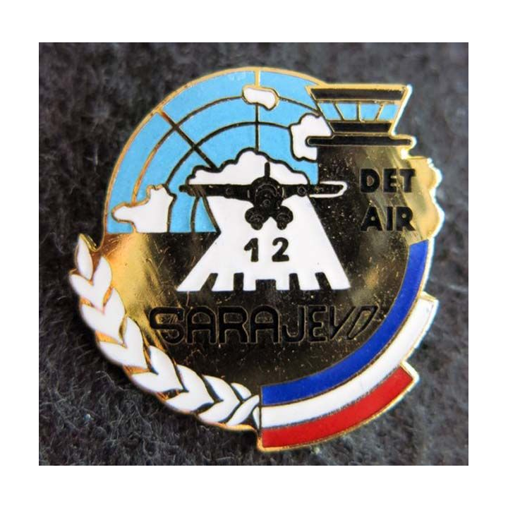 DET AIR : Insigne métallique du détachement de l'Air de Sarajevo fixation type pin's