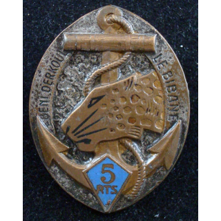 Insigne du 5° Régiment de Tirailleurs Sénégalais DRAGO BERANGER Déposé