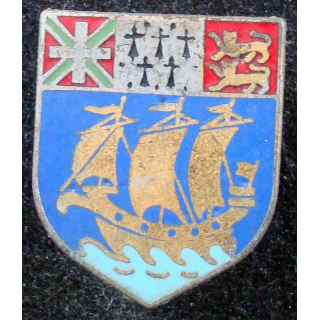écu de la gendarmerie de Saint Pierre et Miquelon de fabrication A.B G. 2104 en émail