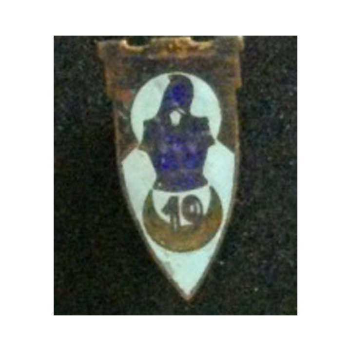 19° RG : 19° Régiment du Génie 34 mm x 18 mm matricé au dos  Drago attache collée