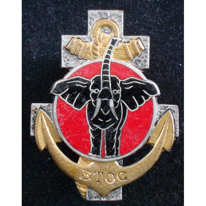 Bataillon de Tirailleurs de l'Oubangui-Chari de fabrication Drago Paris G. 1078 en émail