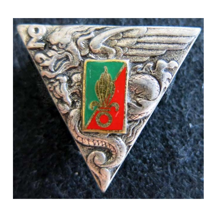 2° REP : insigne du 2° régiment étranger parachutiste de fabrication Drago Paris G.1948 émail épingle cassée