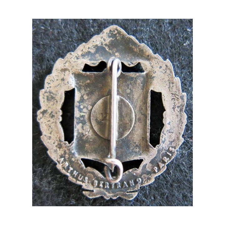 1° REC : insigne métallique du 1° régiment étranger de cavalerie de fabrication Arthus Bertrand en émail