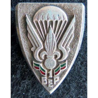 1° BEP : insigne métallique du 1° bataillon étranger parachutiste de fabrication Drago Olivier Métra émail