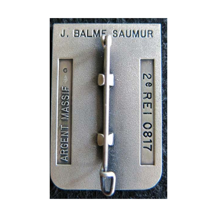 2° REI : Insigne métallique du 2° régiment étranger d'infanterie Division DAGUET de fabrication Balme Saumur en argent N° 817