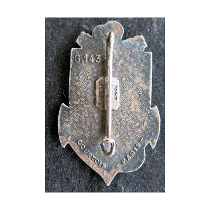 7° DMR-CI : Insigne de la 7° division mécanique rapide centre d'instruction de fabrication Courtois G. 1434 en émail
