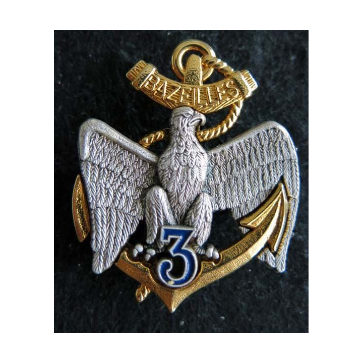 3° RIMA : Insigne métallique du 3° Régiment d'Infanterie de Marine type 4 de fabrication Boussemart G. 2479