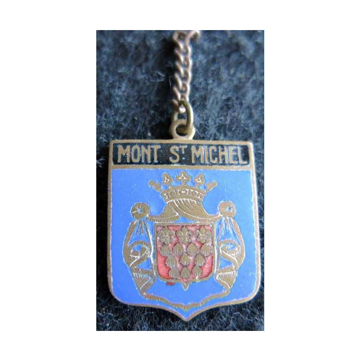 BLASON MONT ST MICHEL : insigne métallique ancien blason en émail de la ville du Mont St Michel 22 x 30 mm anneau chainette