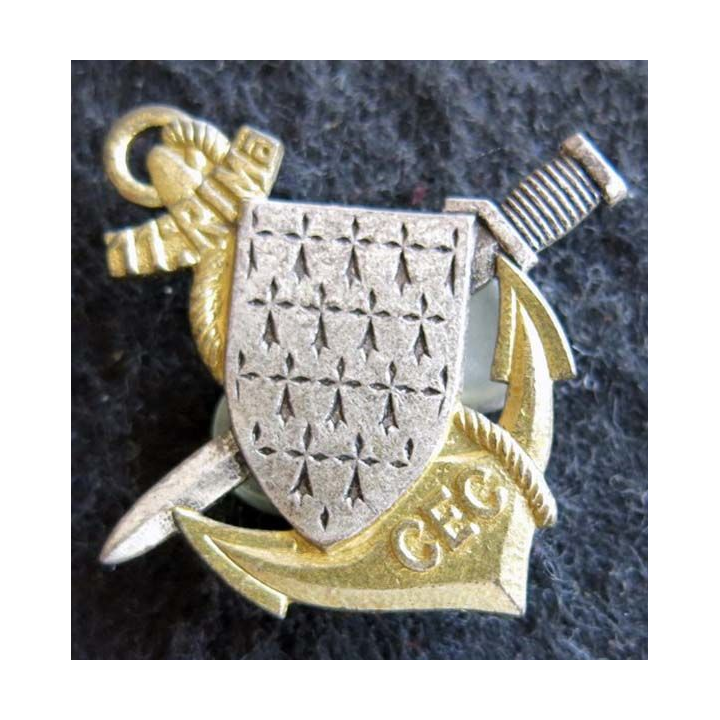 11° RIMA CEC : insigne métallique du centre d'entrainement commando 11° régiment d'infanterie de Marine Drago G. 2059