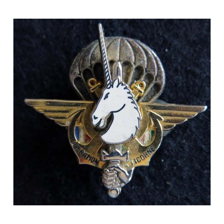 LICORNE :  insigne métallique de l'opération LICORNE République de Côte d'Ivoire Y.Boussemart  2002