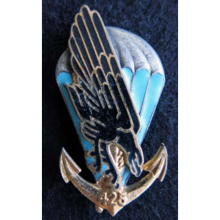 425° BCS : insigne métallique du 425° bataillon de commandement et soutien de fabrication Drago Paris G. 2590