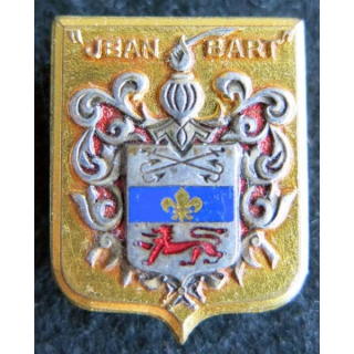 JEAN BART : insigne métallique du cuirassé Jean Bart de fabrication Augis Lyon dos lisse argenté en émail