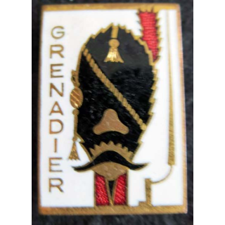 GRENADIER : insigne métallique du patrouilleur Grenadier dos lisse doré fabrication Augis Lyon en émail