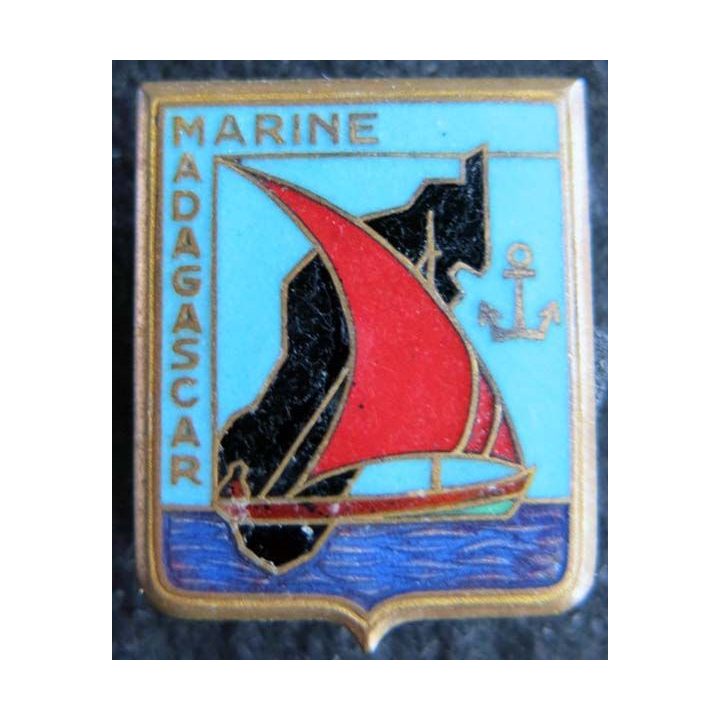 MARINE : Insigne métallique de la Marine à Madagascar Drago Olivier Métra déposé émail