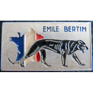 EMILE BERTIN : insigne métallique du croiseur Emile Bertin de fabrication Augis Lyon peint
