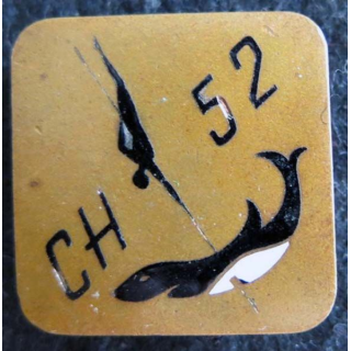 CHASSEUR 52 : insigne métallique du chasseur de mines 52 de fabrication Augis Lyon en émail