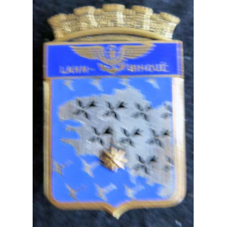 BAN LANN BIHOUE : insigne métallique de la base aéronavale de Lann Bihoué fabrication Drago Paris en émail.