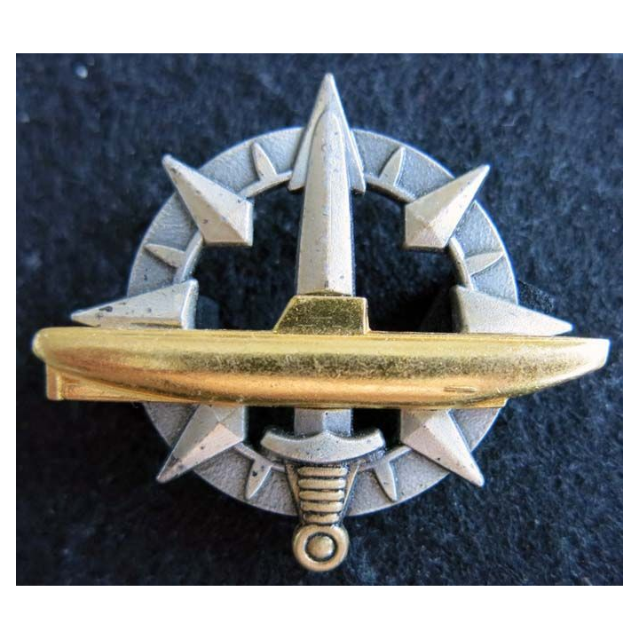 MARINE : insigne métallique de certificat supérieur de sous marinier de fabrication non marquée
