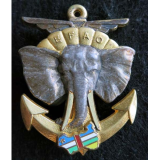 EFAO : insigne métallique des éléments français d’assistance opérationnelle (EFAO) en Centrafrique de fabrication Guymo Paris