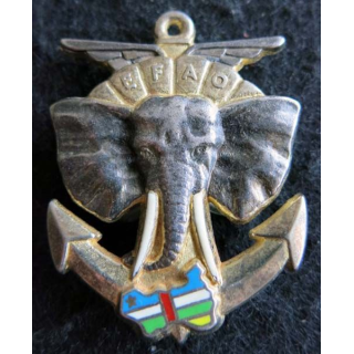 EFAO : insigne métallique des éléments français d’assistance opérationnelle (EFAO) en Centrafrique de fabrication Ballard